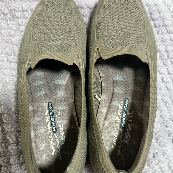 Skechers Women's Reggae Fest Willow Taupe Slip ons sz 8 - Picture 5 of 7